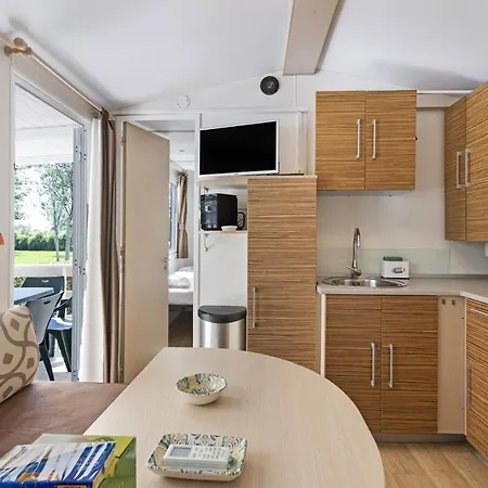 Bungalow Maple 8