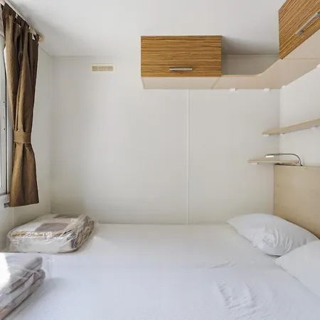 Bungalow Maple 8 Амелия